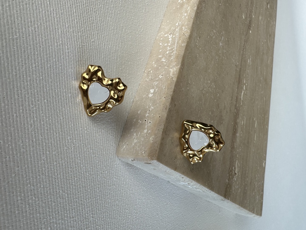 Çelik Gold Kalp Desen Küpe