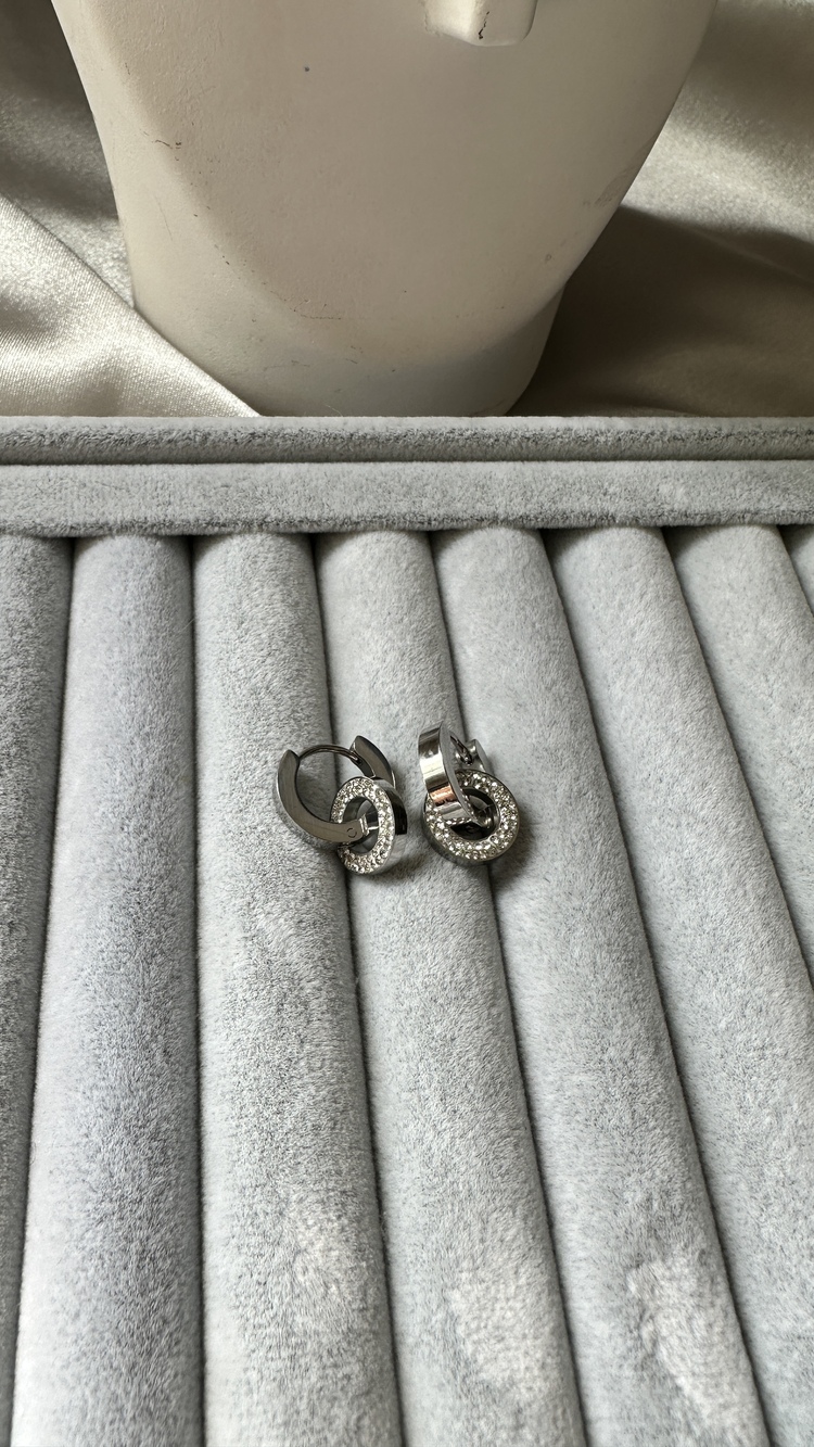 Çelik silver küpe