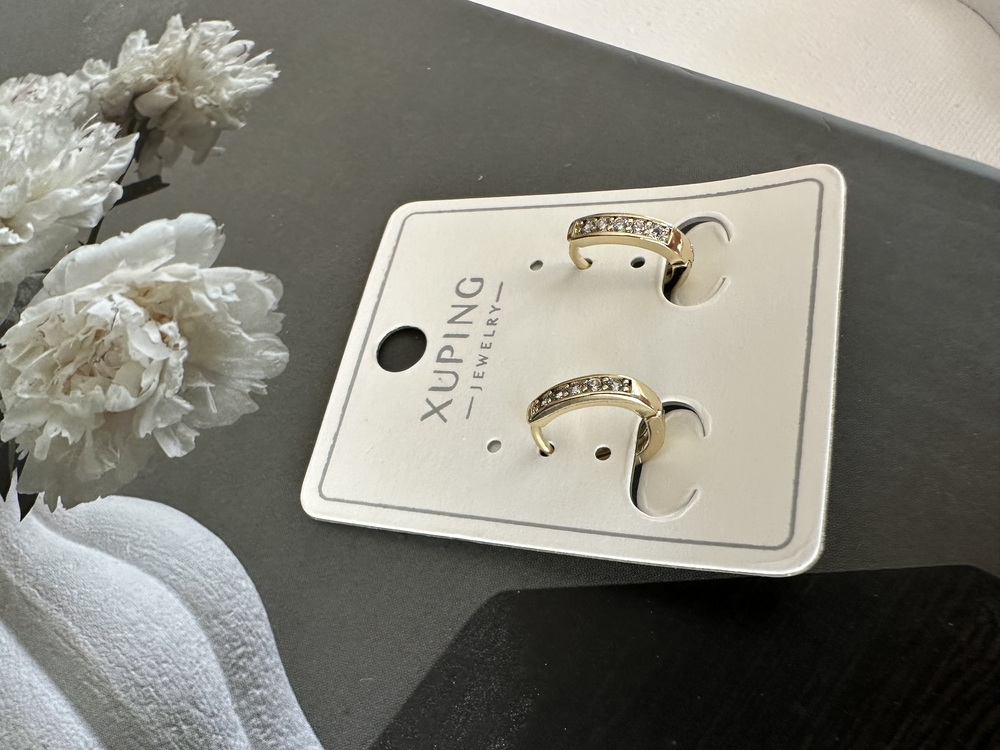 Xuping 14 k renginde mini taşlı halka küpe