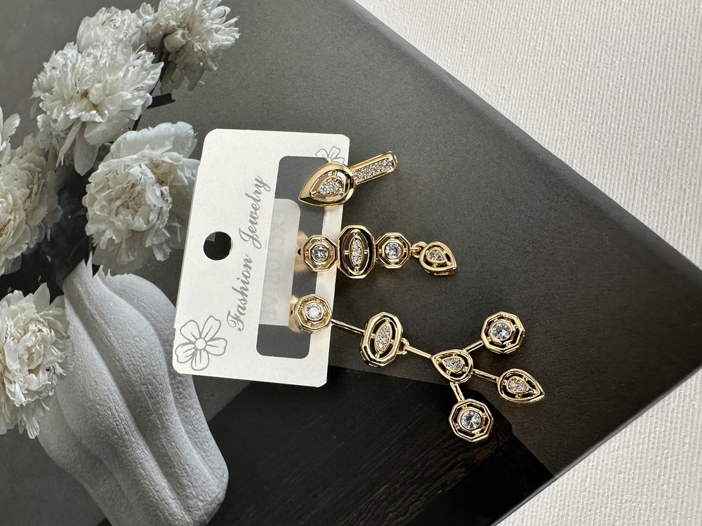 Xuping 14 k renginde 3 lü küpe seti