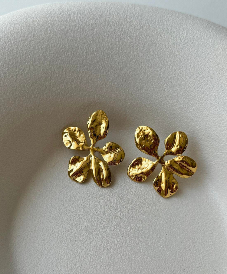 Çelik gold çiçek desen küpe