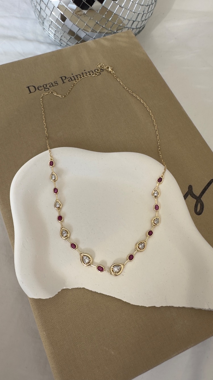 14k Vip Element Bordo Taşlı Kolye