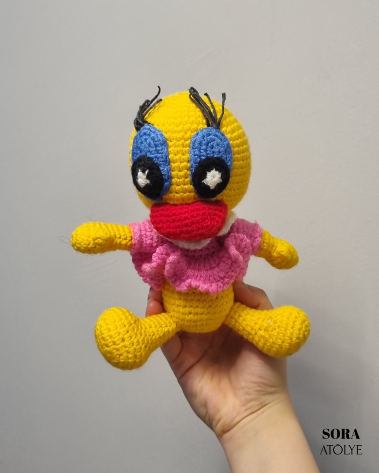 Pembe Elbiseli Ördek