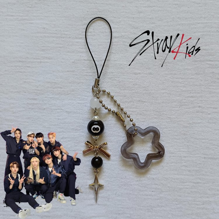 Stray Kids