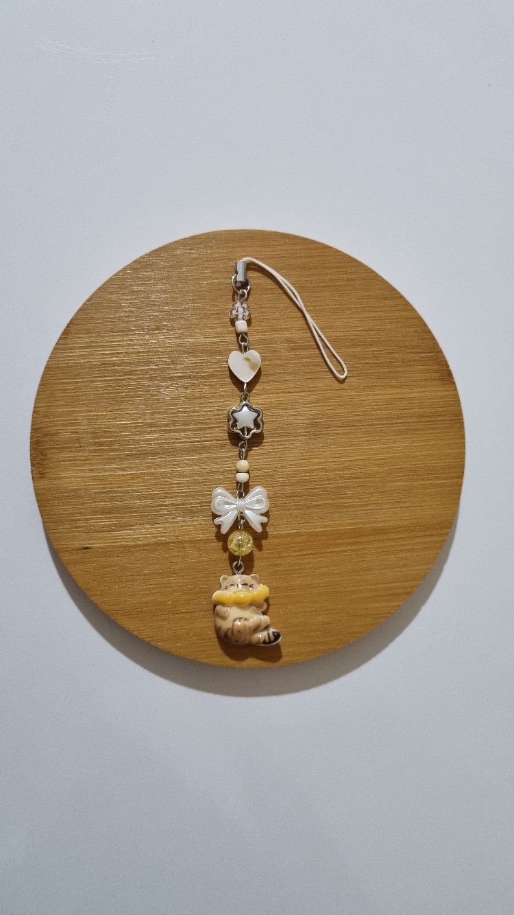 Kedili Telefon Charmı