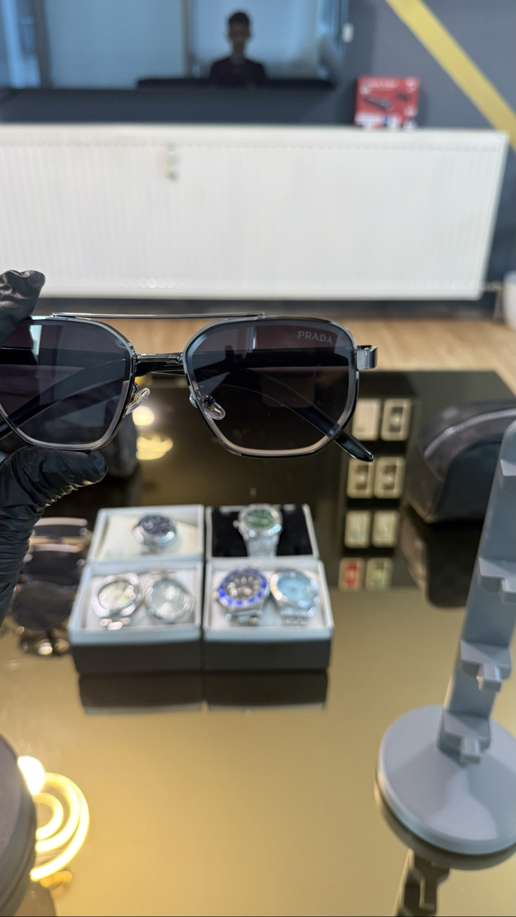 Prada Premium Güneş Gözlüğü
