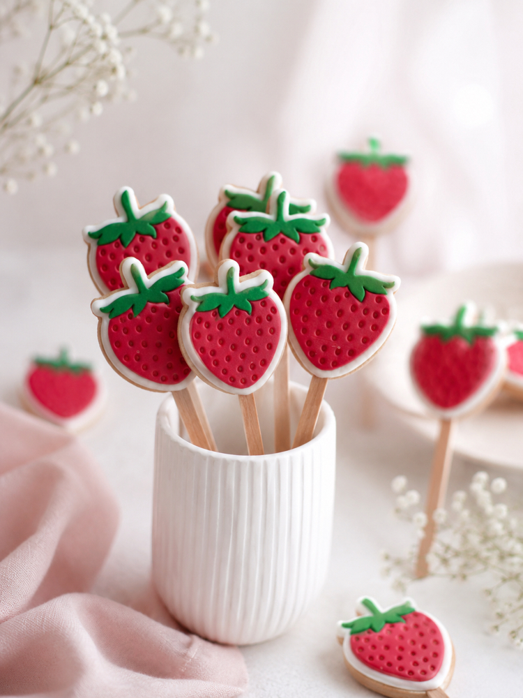  Çilek Kurabiye Pops (20 adet)