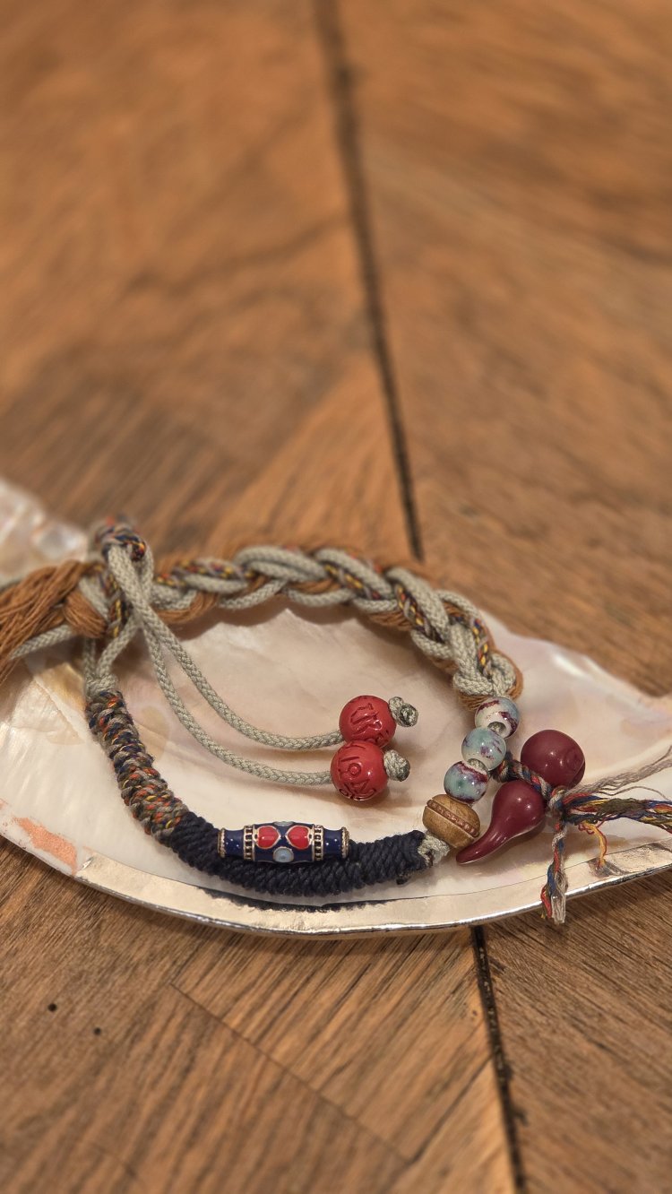 El yapımı Soul Nook Bileklik