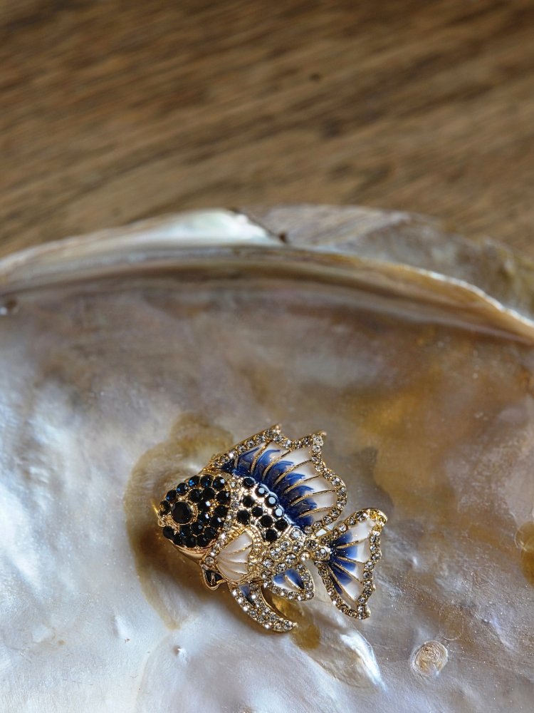 Mavi Beta Brooch