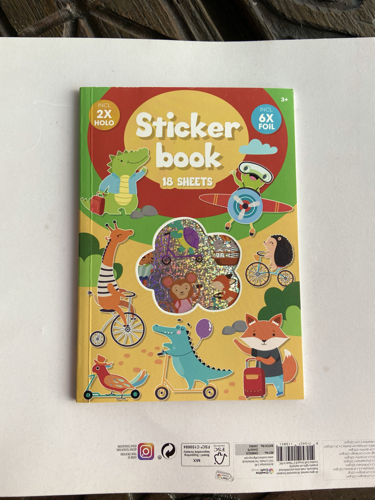 Hayvanlar temalı sticker kitabı