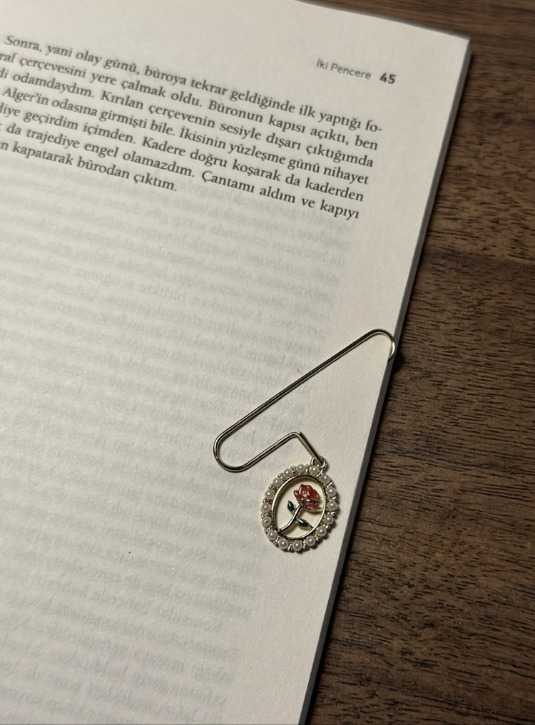 Gül Detaylı Kitap Ayracı 