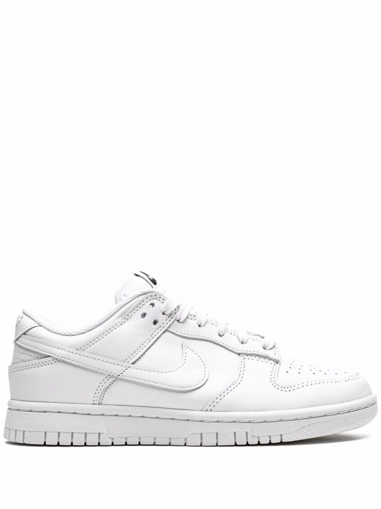 Dunk Low “ Triple White “