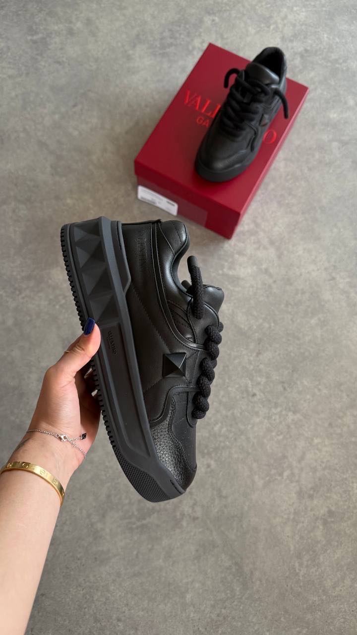 Valentino Luxury Sneaker (Premium)