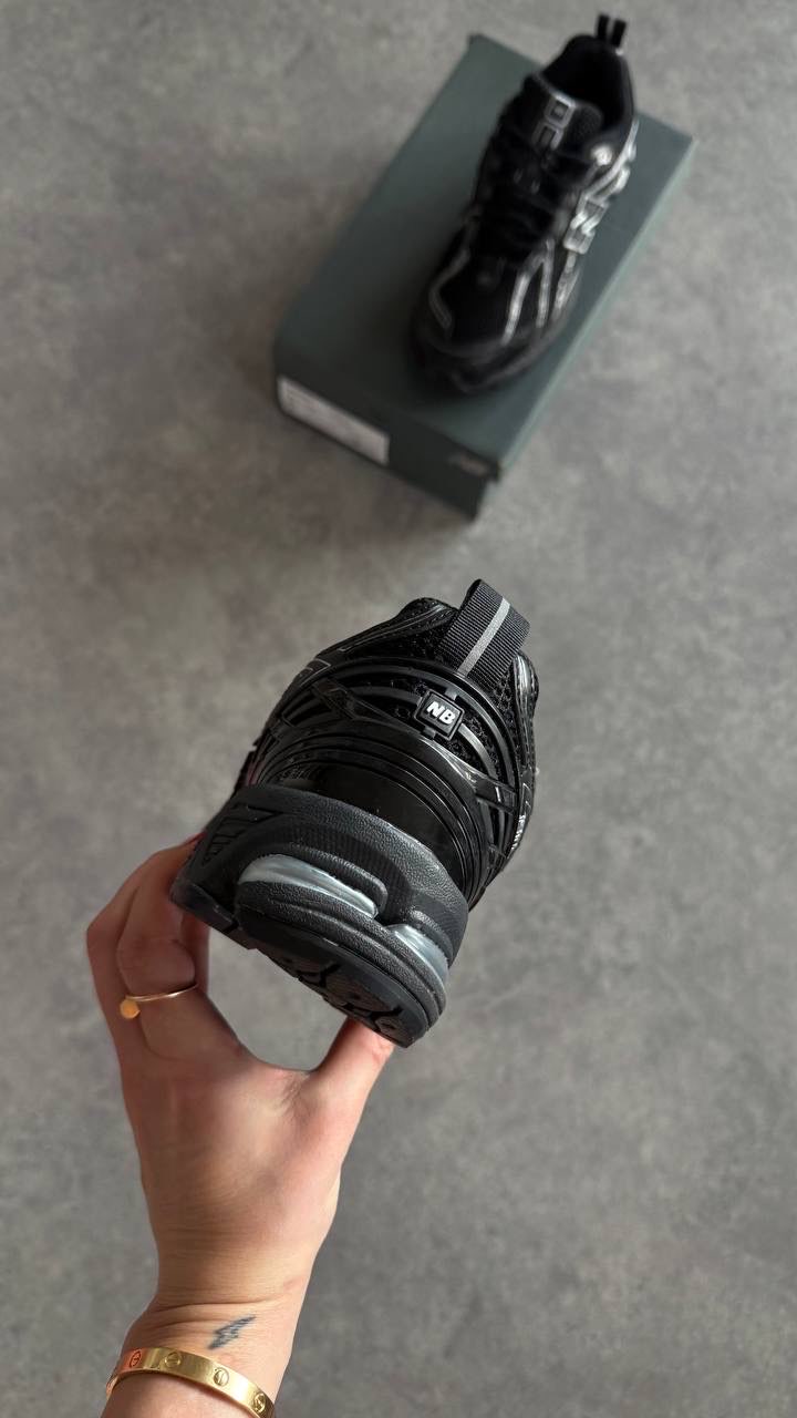New Balance 1906R Black/Silver (Dar Kalıp 1 Numara Büyük Alınız)