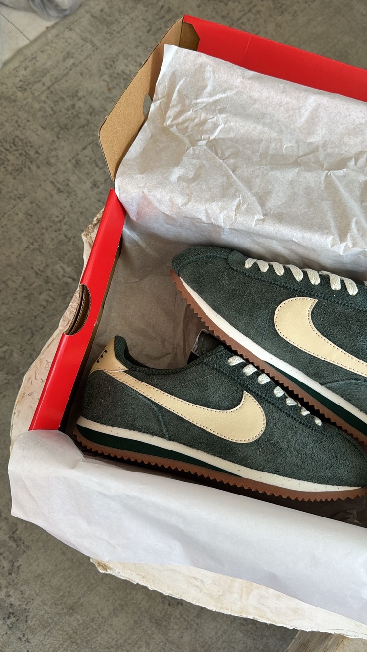 Nike Cortez Vintage Suede Green (Dar Kalıp 1 Numara Büyük Alınız)