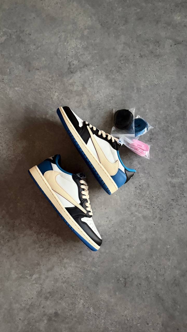 Nike Air Jordan 1 Low Fragment Design x Travis Scott (Dar Kalıp 1 Numara Büyük Alınız)