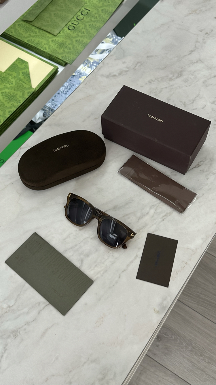 Tom Ford Luxury Sun Glas (Premium/Full Box)
