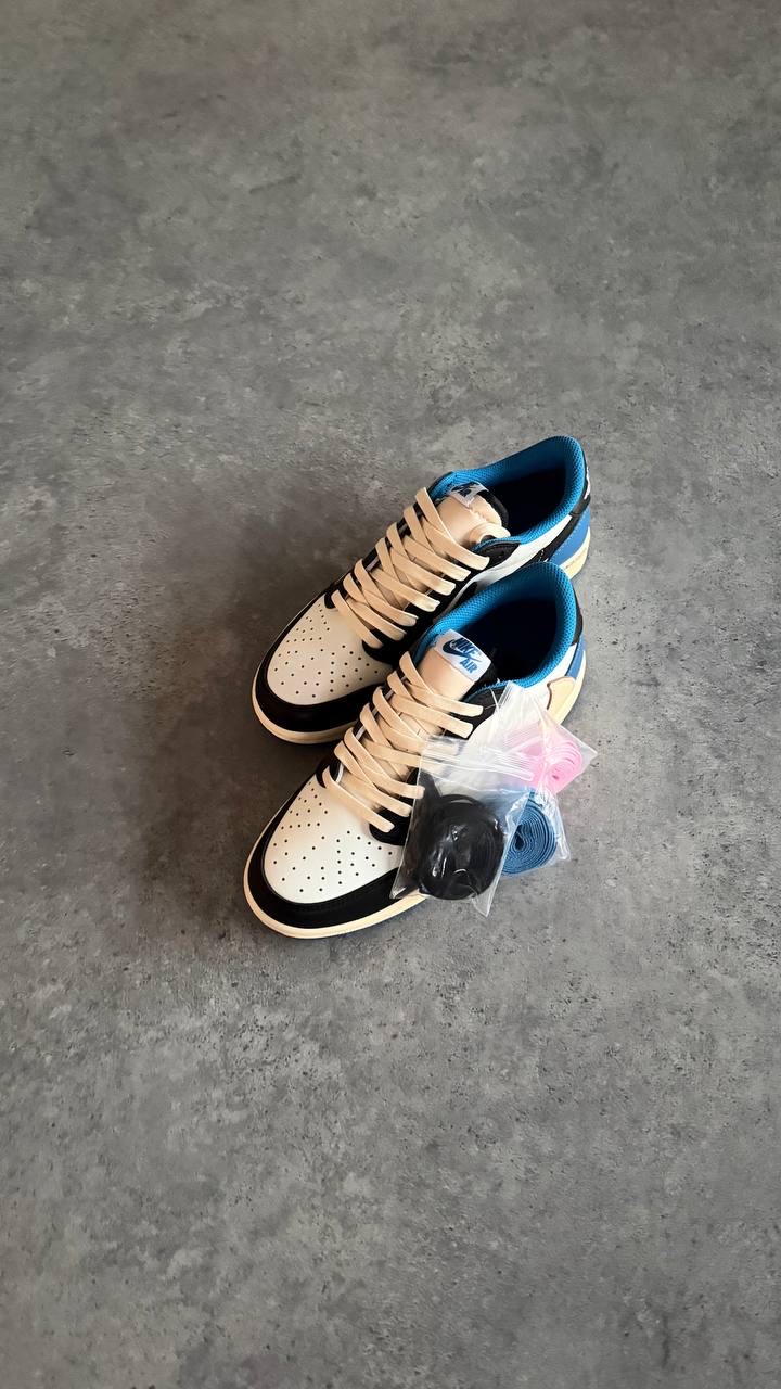 Nike Air Jordan 1 Low Fragment Design x Travis Scott (Dar Kalıp 1 Numara Büyük Alınız)