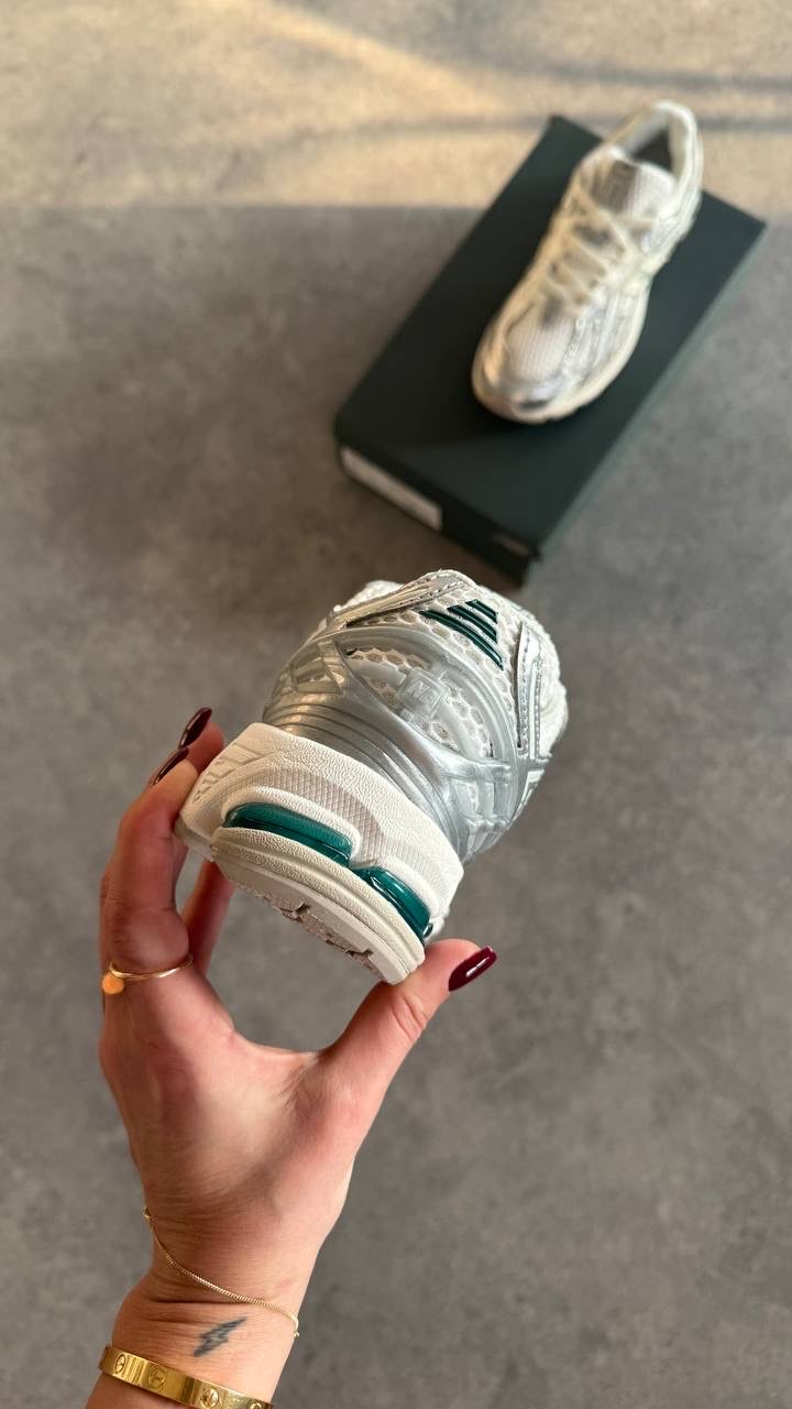New Balance 1906REE Silver Metallic (Dar Kalıp 1 Numara Büyük Alınız)