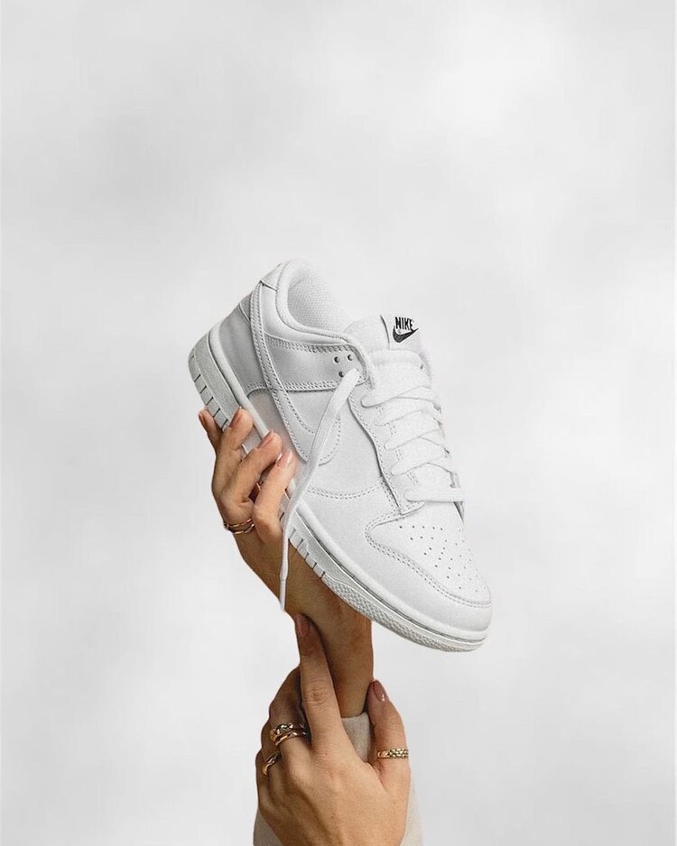Dunk Low Triple White