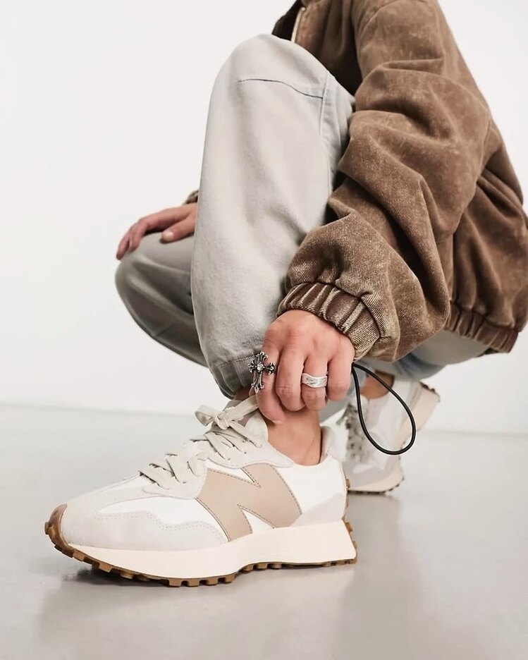 New Balance 327 Moonbeam Driftwood