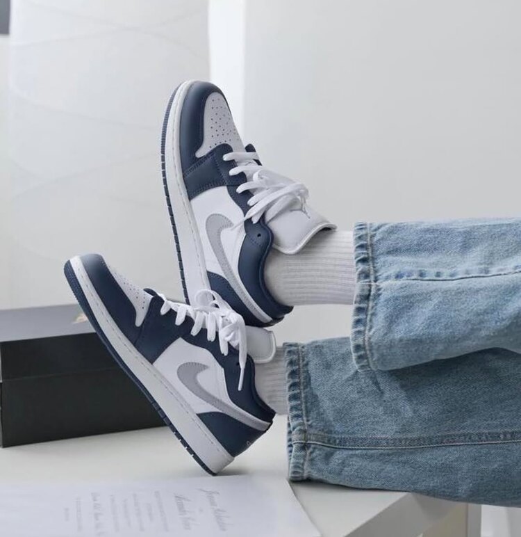 Air Jordan 1 Low Midnight Navy