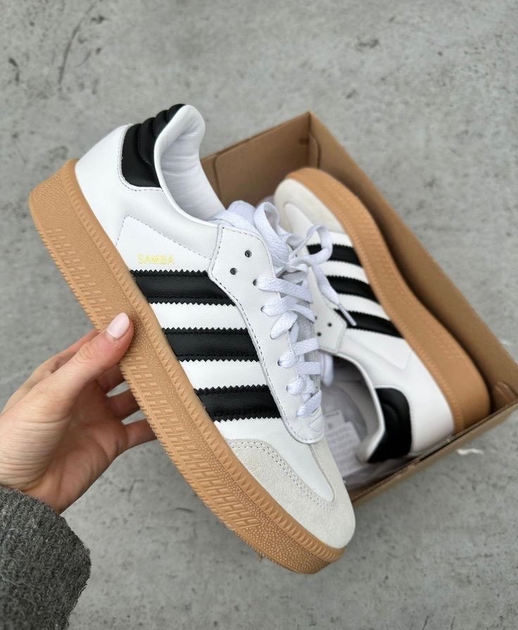 Samba XLG White Black Gum