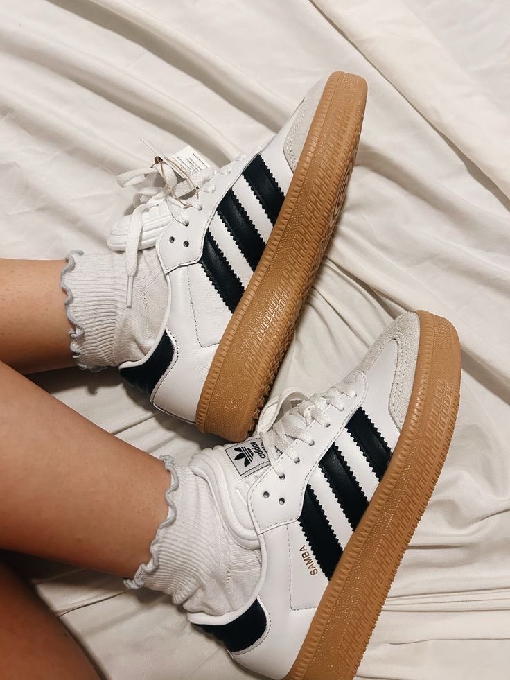 Samba XLG White Black Gum