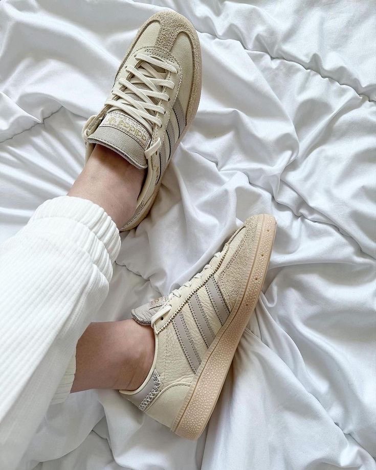 Handball Spezial Wonder Beige