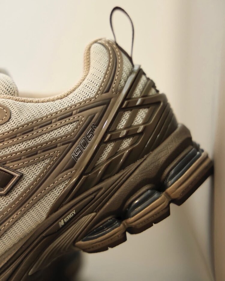 New Balance 1906R Mocha