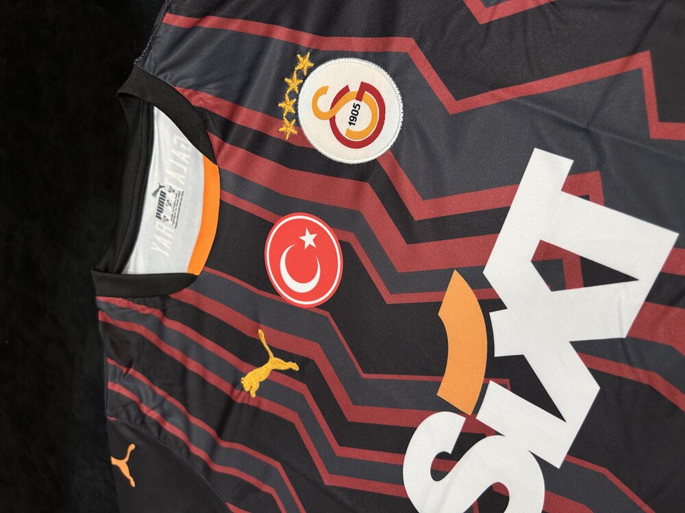 siyah alternatif