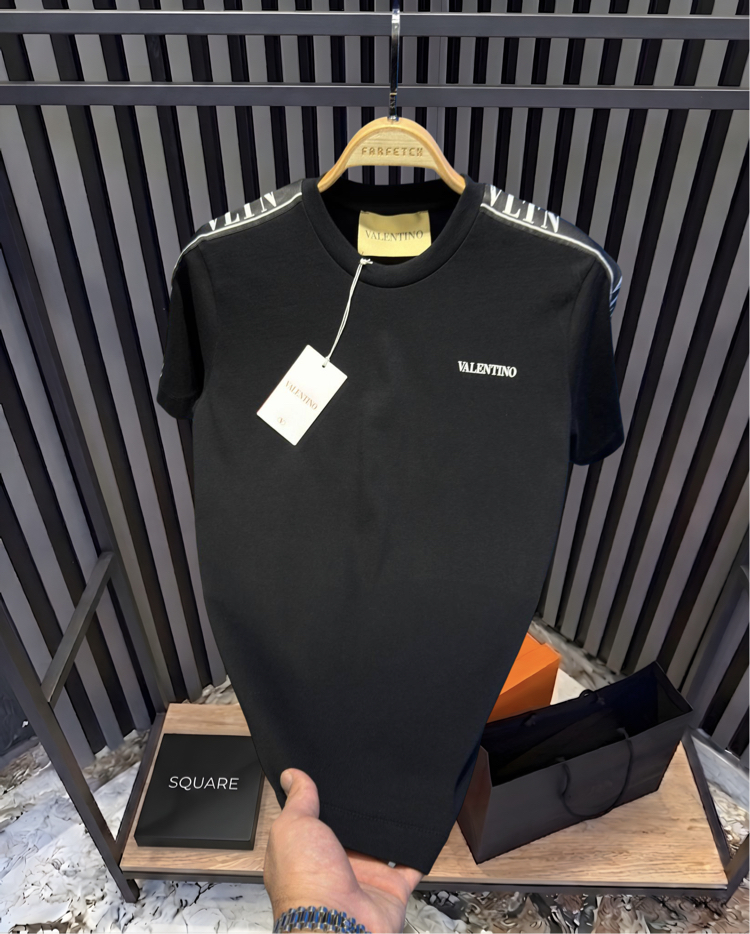 •VALENTINO PREMIUM T-SHIRT