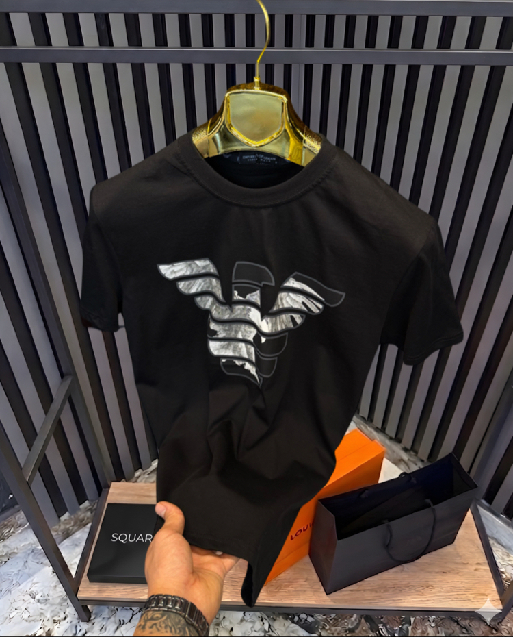 •EA7 T-SHIRT