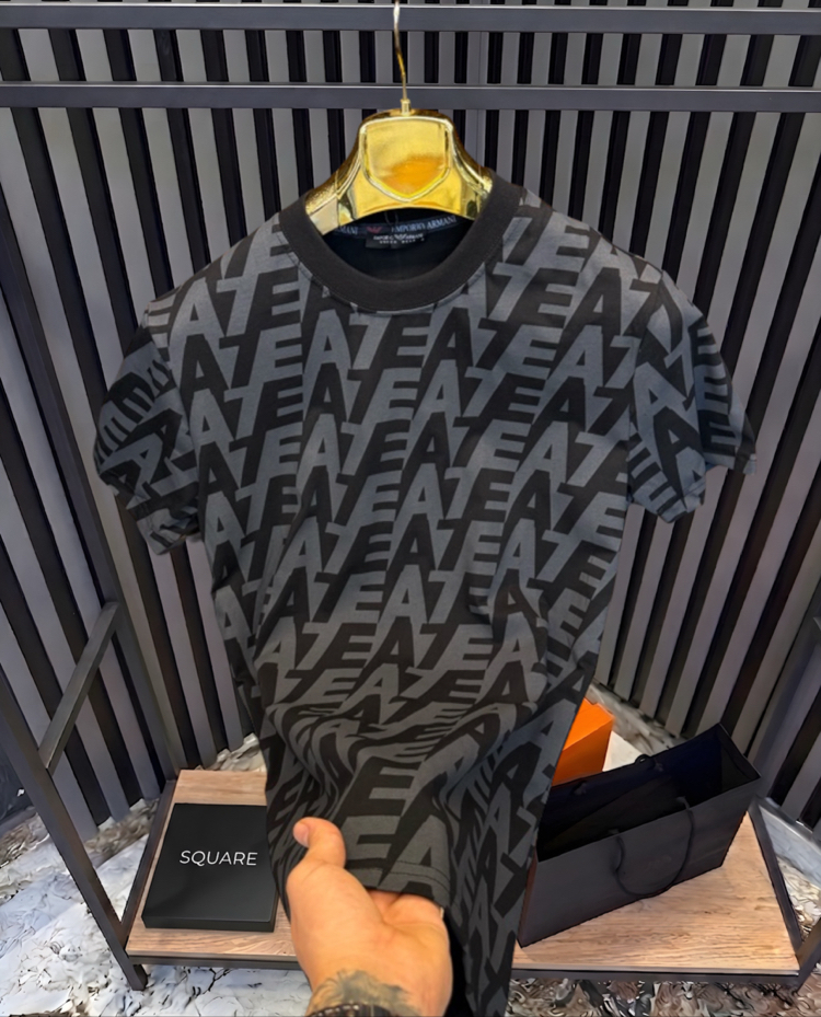 •EA7 T-SHIRT