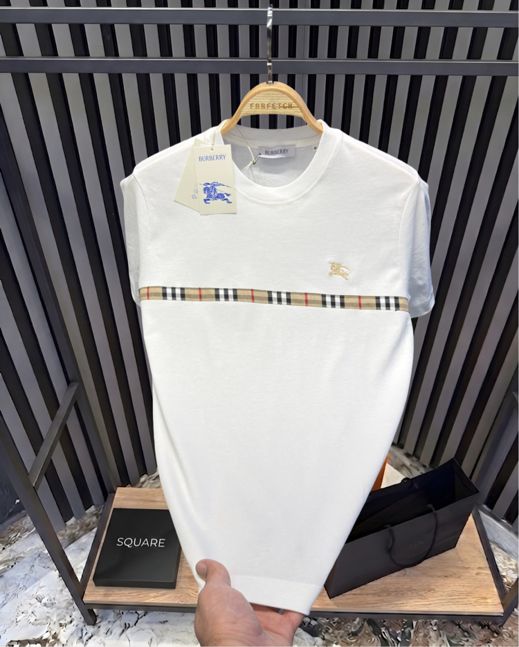 •BURBERRY PREMIUM T-SHIRT