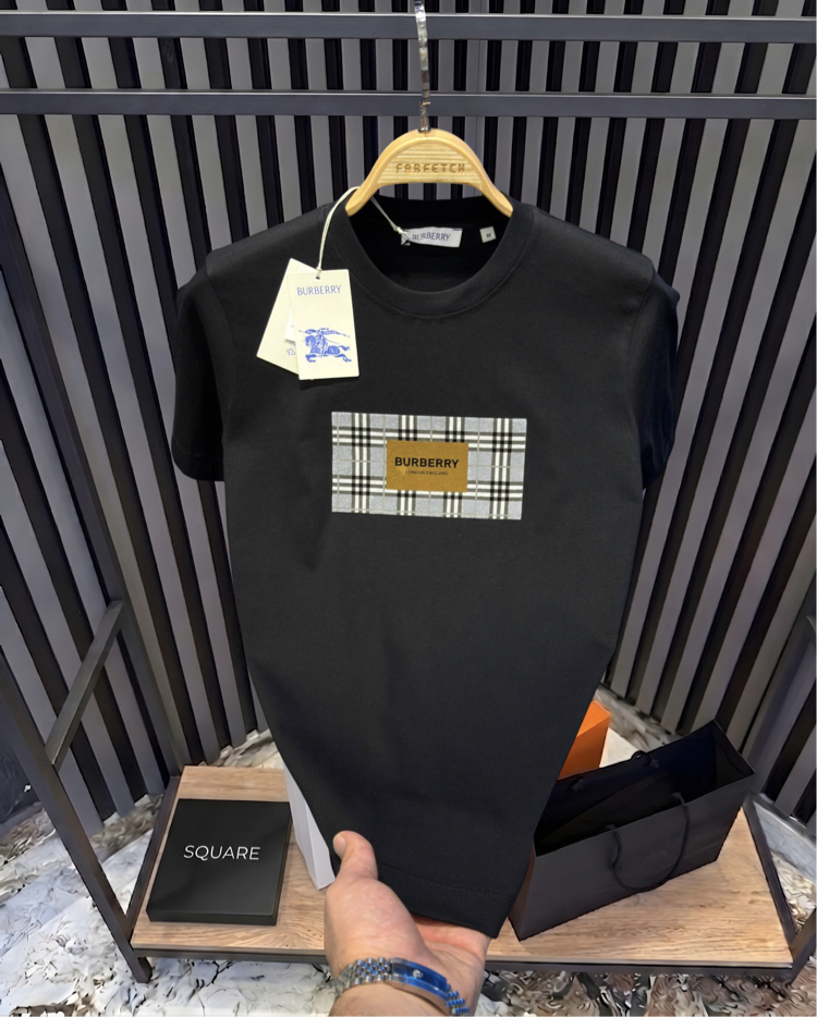 •BURBERRY PREMIUM T-SHIRT