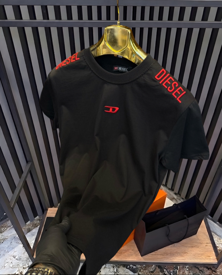 •DIESEL T-SHIRT