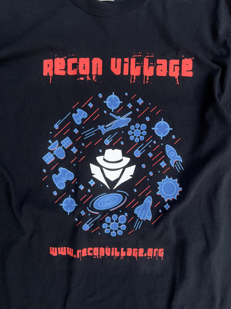 Recon Village Tshirt L