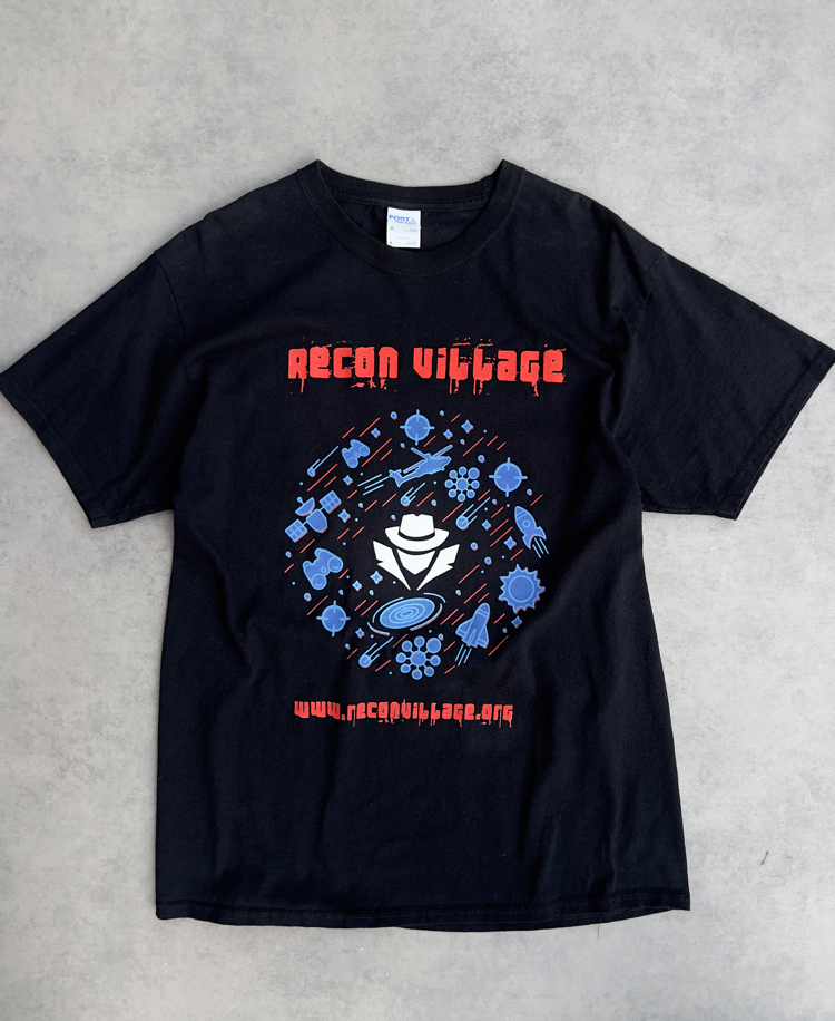 Recon Village Tshirt L