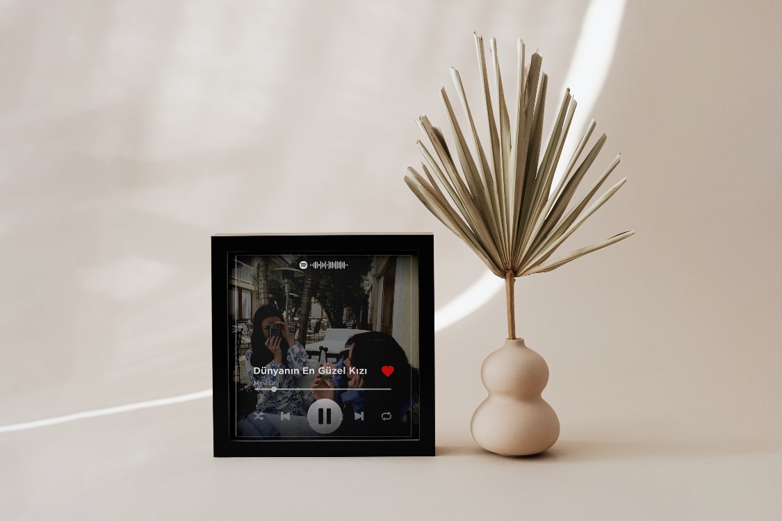 Kişiye Özel Spotify Çalar Tablosu | Arkadaşa Hediye | İnteraktif Tasarım