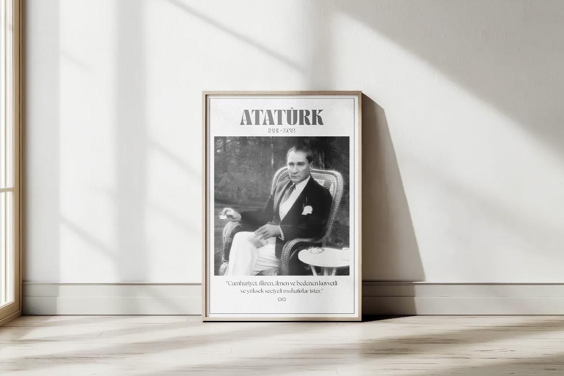 Atatürk Hasır Koltukta Nostaljik Tablo | "Cumhuriyet Muhafızları" Sözlü Poster