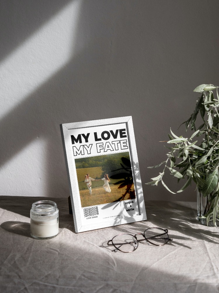My Love My Fate" Dergi Kapağı Konseptli Dev Fotoğraflı Poster | Modern Tasarım