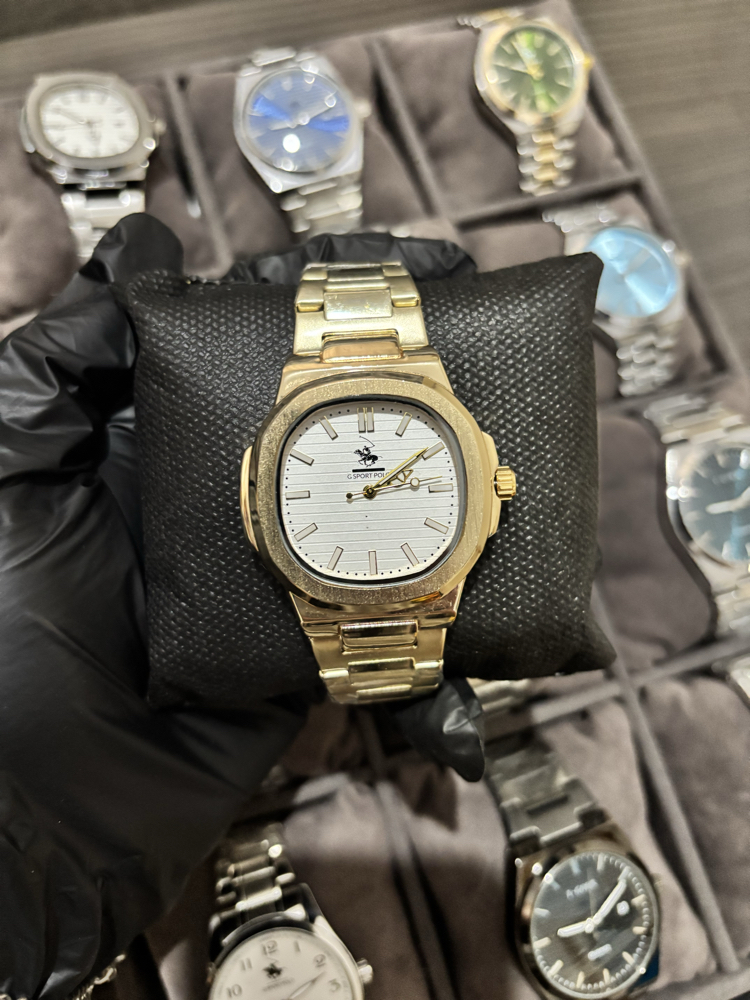 Polo Nautilus Esintisi: Gold Kasa & Çizgili Beyaz Kadran
