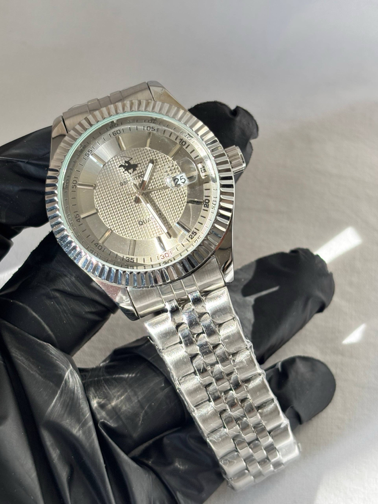 Stil ve Hızın Buluşması: G-Sport Polo Silver Chrono Style