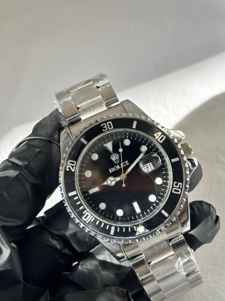 Rolex Submariner Date: Black Sunray Edition