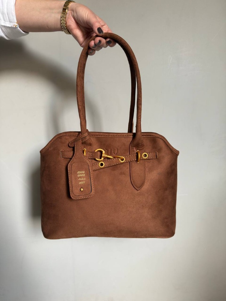 Miu Miu Aventure (40x31)