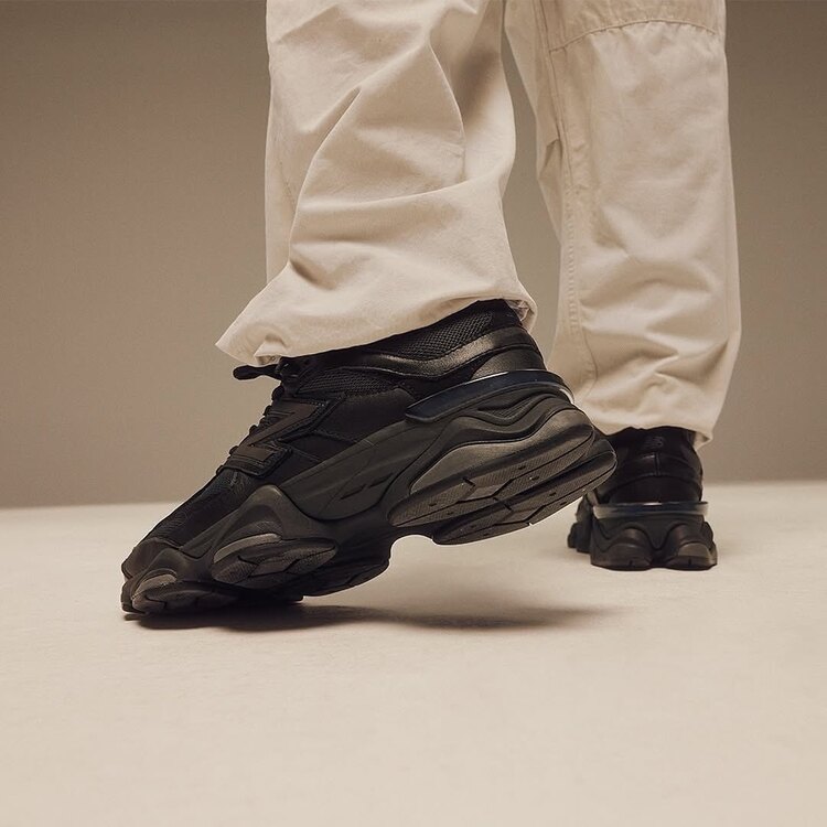 New Balance 9060 “ Black Leather “