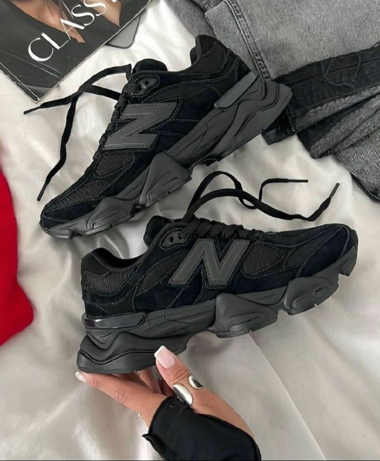 New Balance 9060 “ All Black “