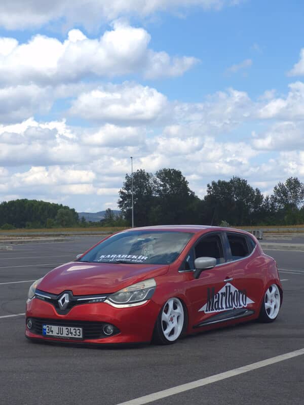 Marlboro temalı yüksek kaliteli sticker. 
