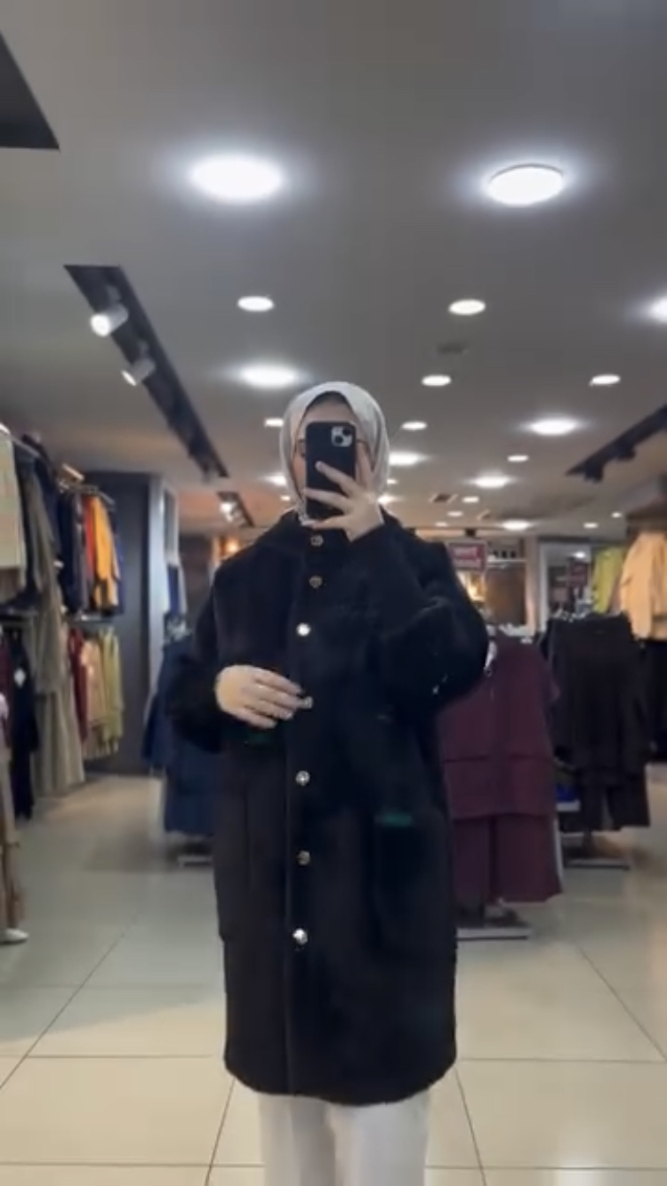 Kapşonlu angora kaban